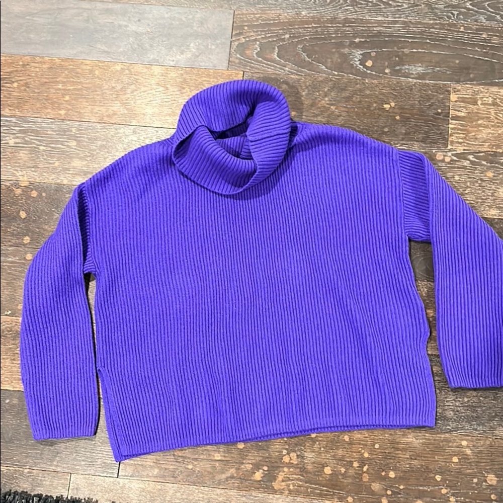 Purple funnel neck Italian wool/cashmere sweater